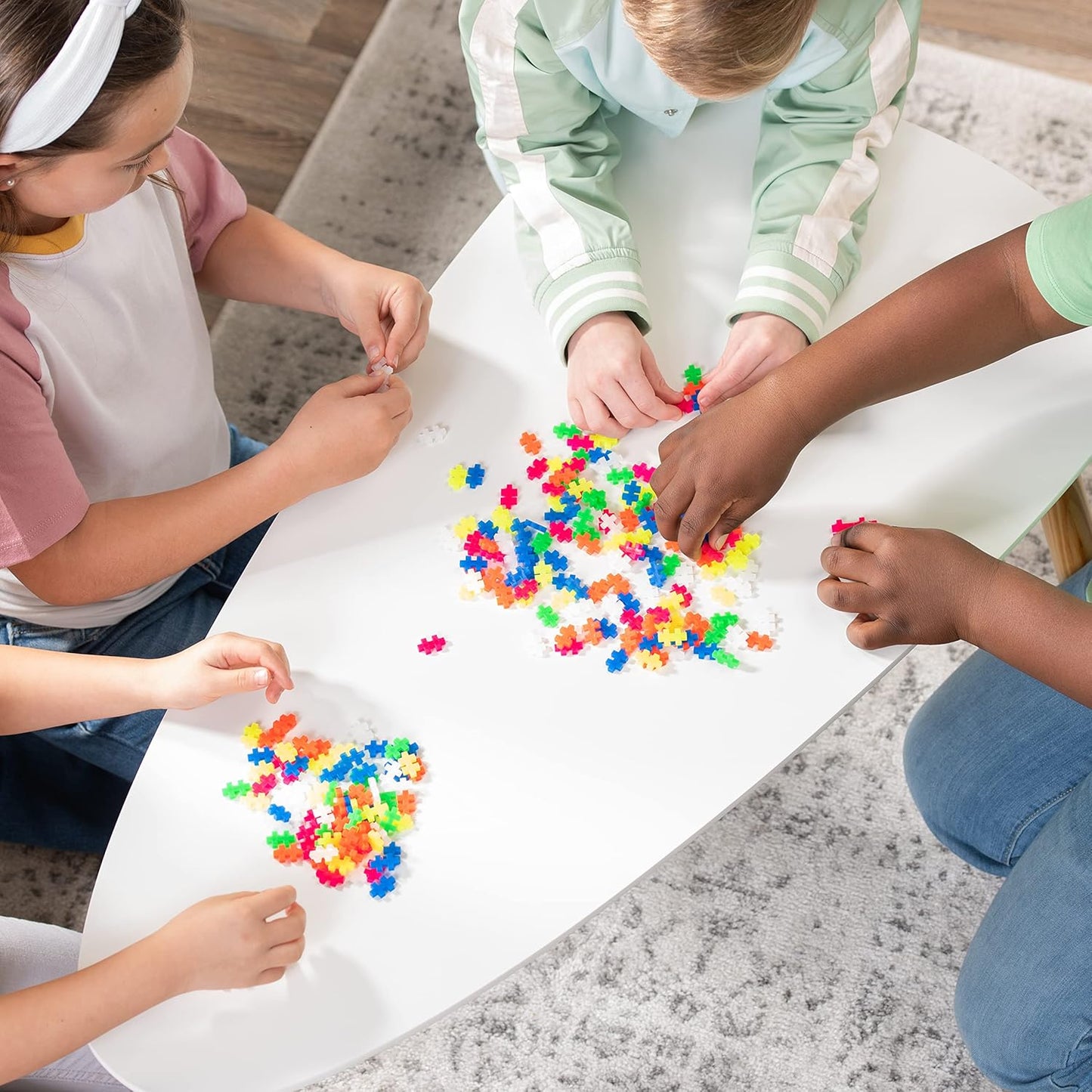 Plus-Plus Open Play Set 600 Pieces, Interlocking Mini Puzzle Blocks, STEM Building & Construction Toy for Kids